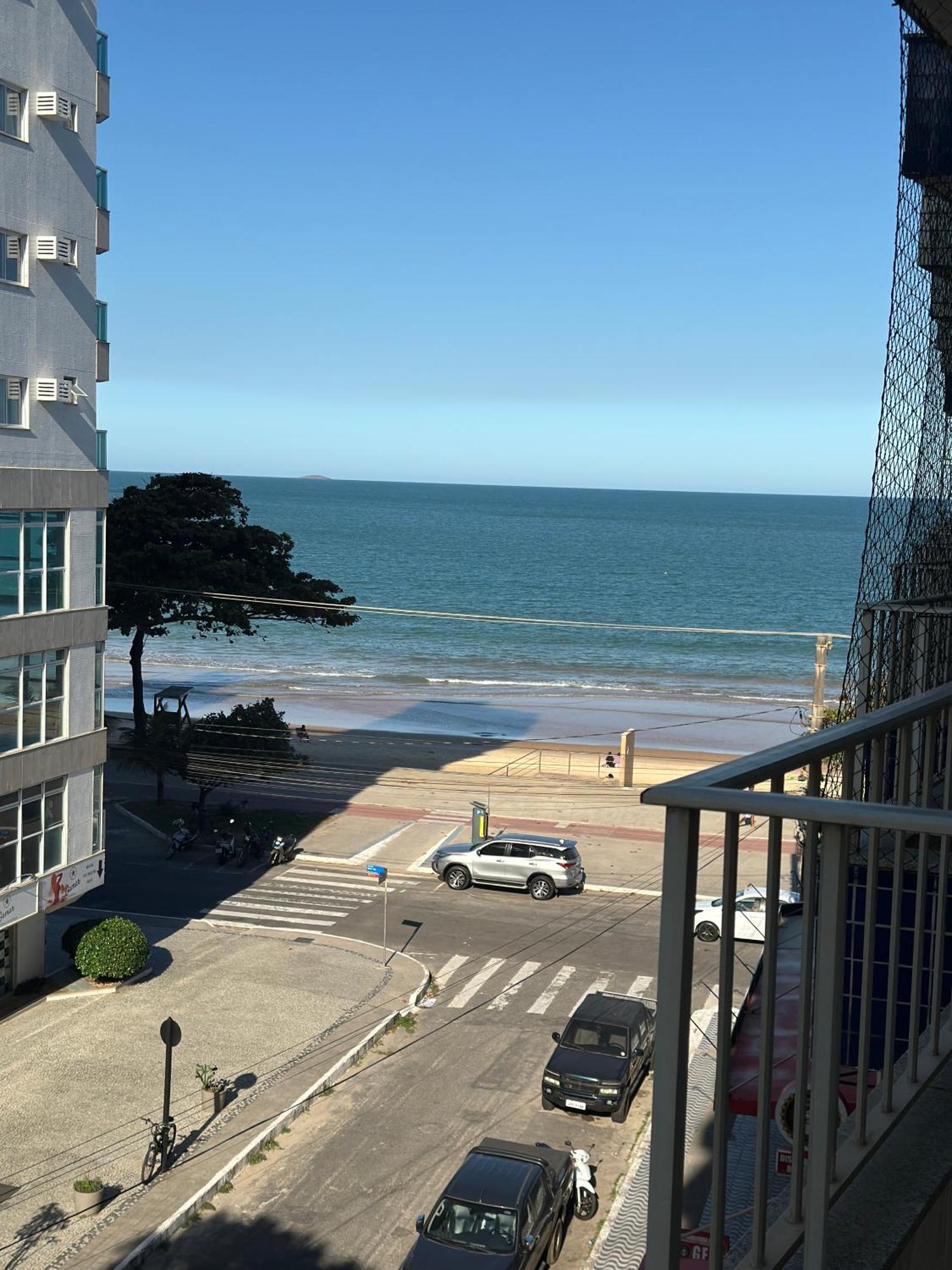 Apartamento Vista Mar - 2 quartos - Praia do Morro - prédio frente Mar - elevador - atravessou a avenida, já está na praia - com garagem - internet Guarapari Extérieur photo